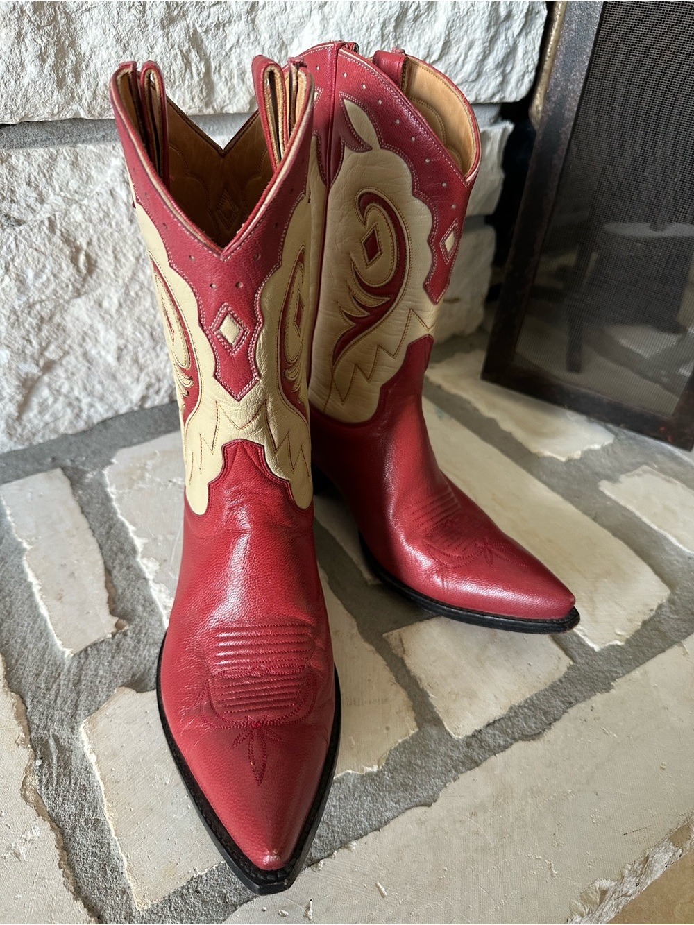 The Old gringo made in Mexico Red and Cream Western Ankle Boots